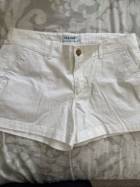 Old Navy White Women's Chino Shorts